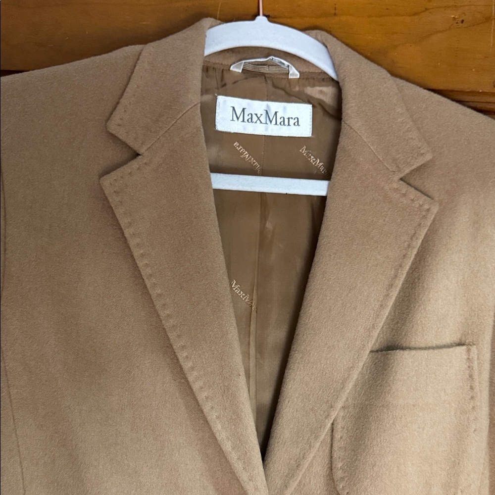 MaxMara Womens Classic Camel Hair Blazer - Picture 2 of 14